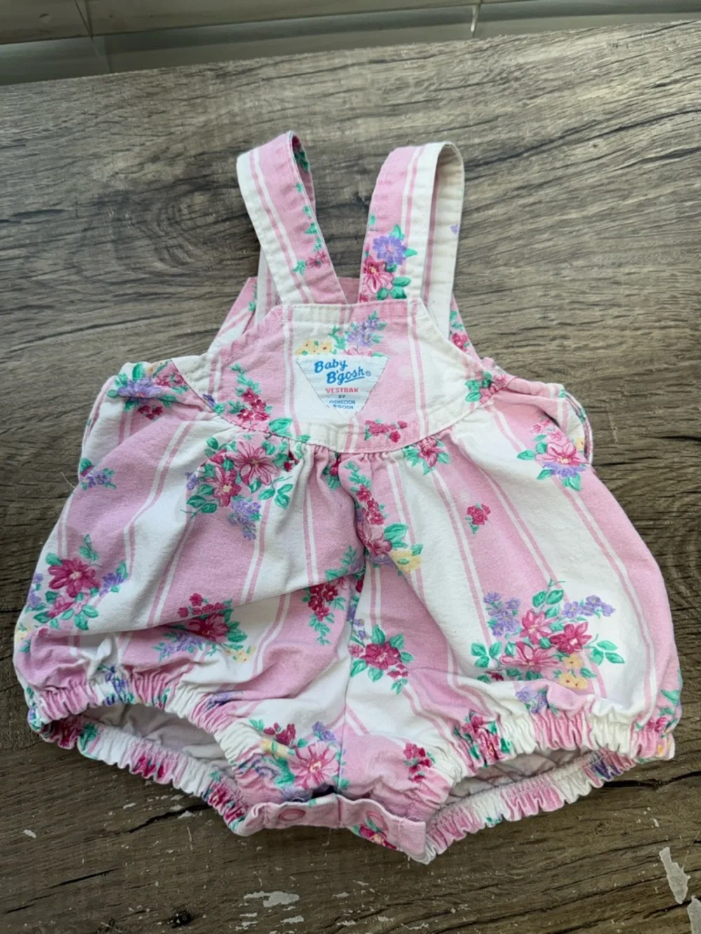 Vintage Oshkosh B’gosh Floral bubble romper size 3-6‎ months